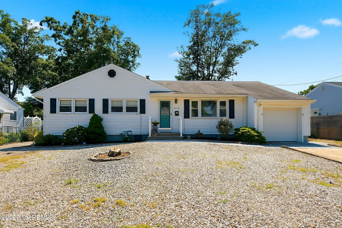 Photo of 412 Midstreams Road