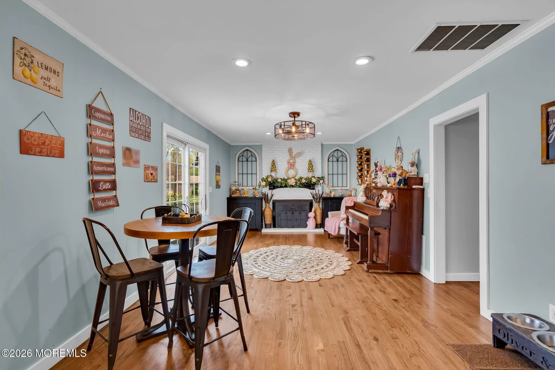 Photo of 4 Oak Leaf Lane