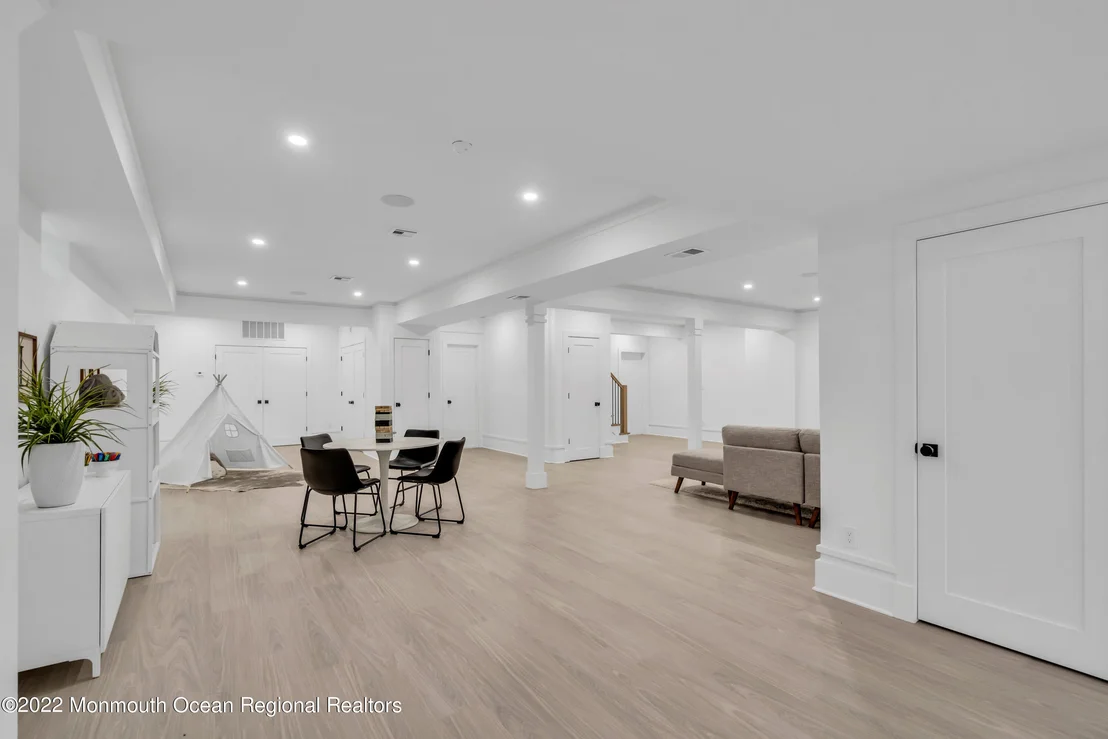 Photo of 376 Orenda Circle