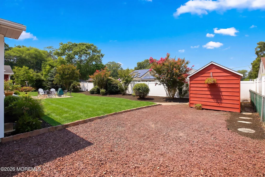 Photo of 406 Laurel Boulevard