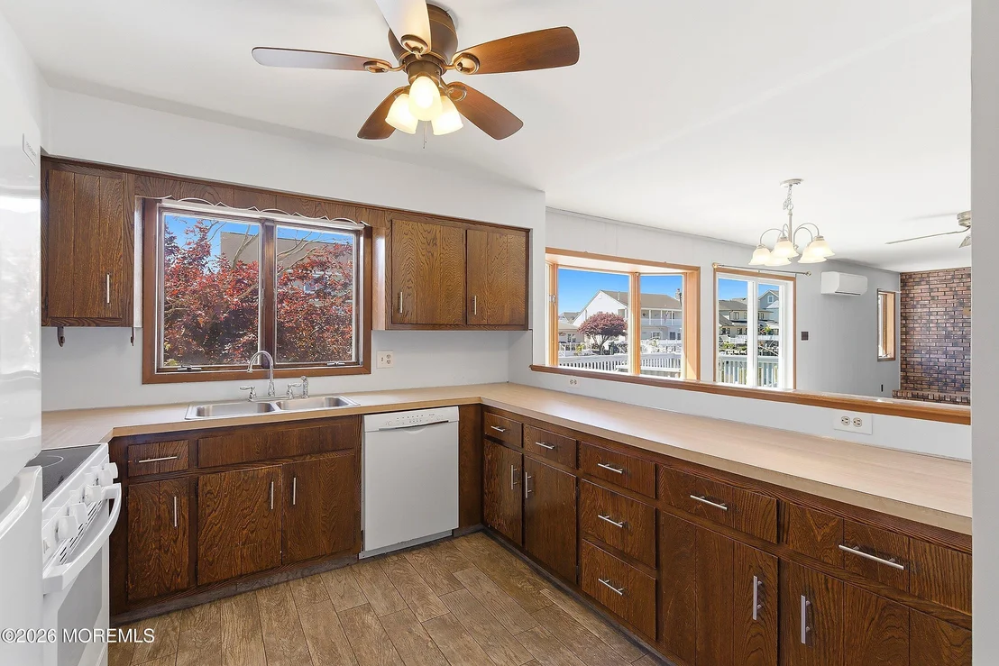 Photo of 832 Forepeak Drive
