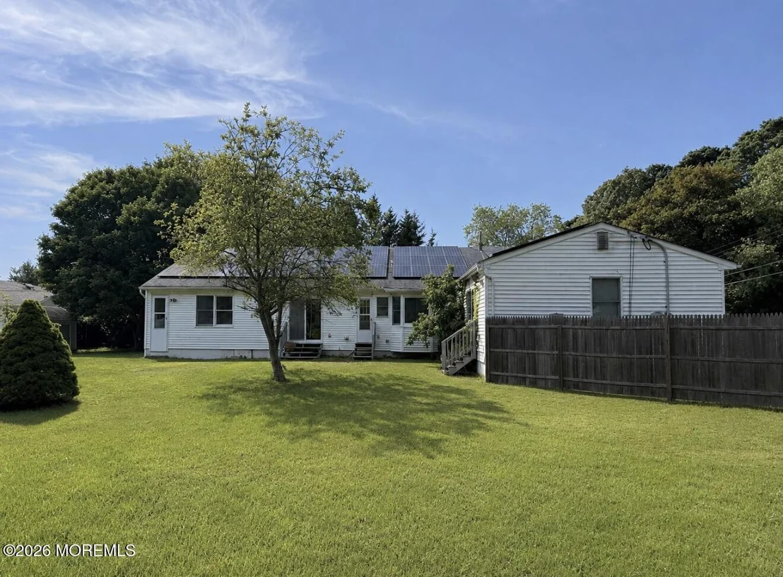 Photo of 565 Azalea Drive