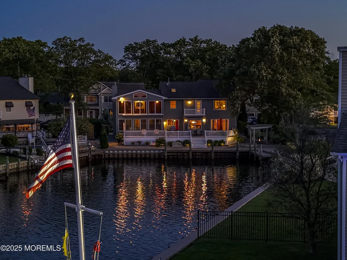 Photo of 560 Midwood Drive