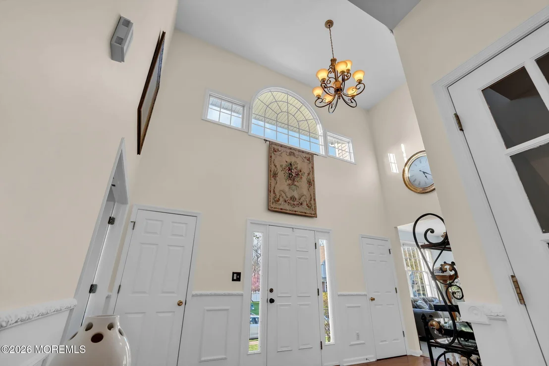 Photo of 105 Mesa Verde Lane