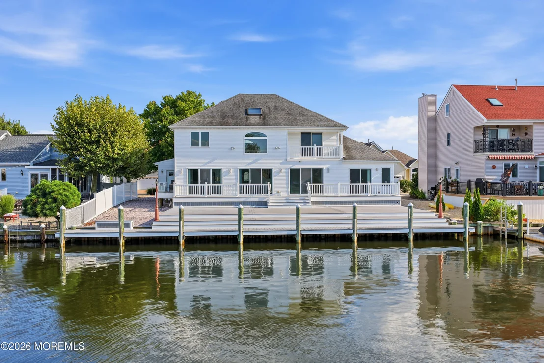 Photo of 717 Fairview Lane