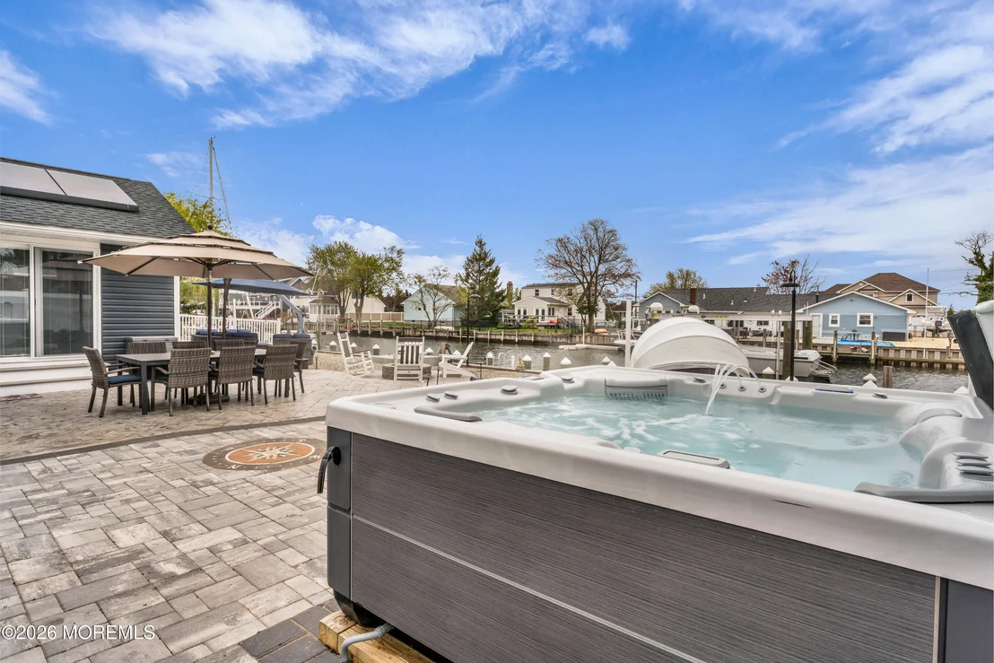 Photo of 933 Montauk Drive