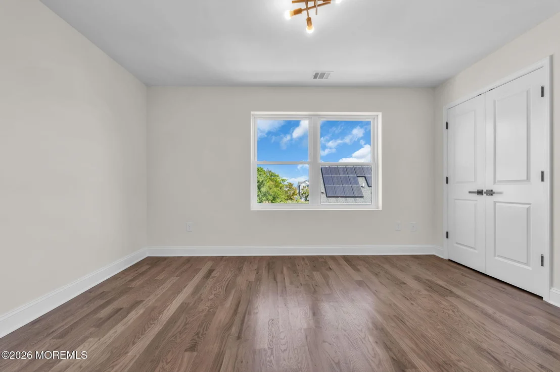 Photo of 917 5th Street