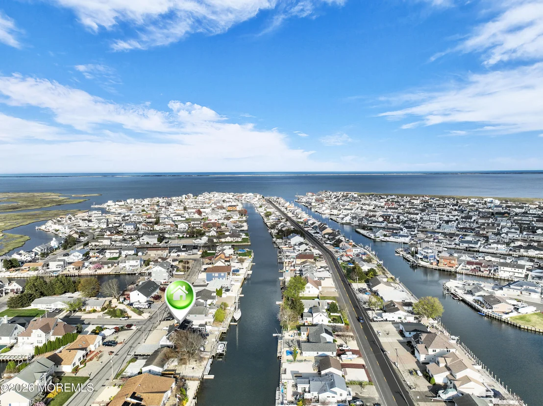 Photo of 933 Montauk Drive
