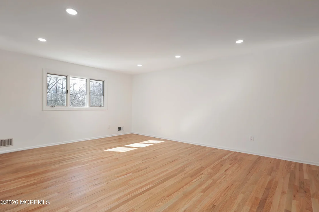 Photo of 463 Cottrell Road