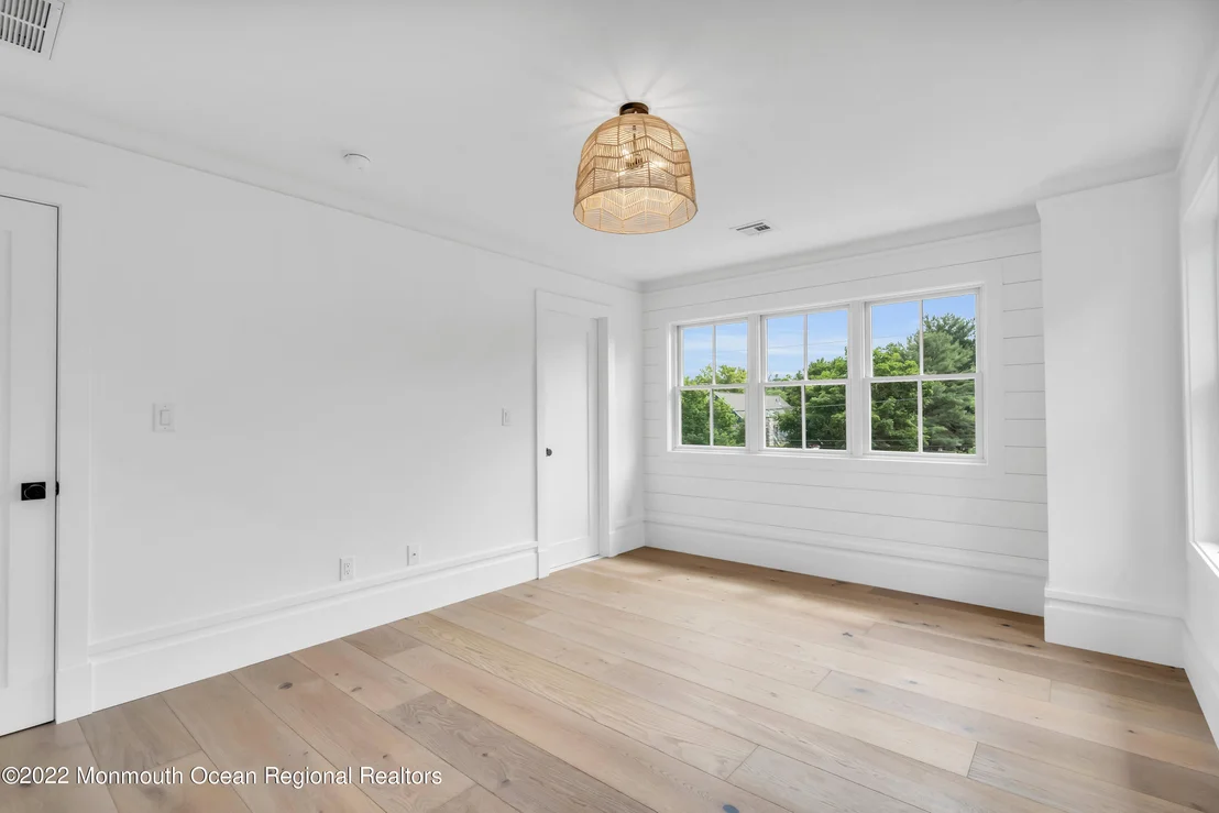 Photo of 376 Orenda Circle