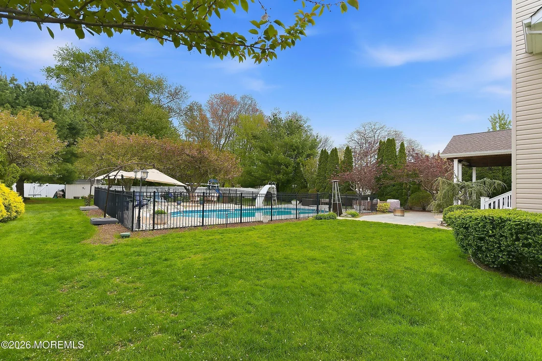 Photo of 8 Arboretum Drive
