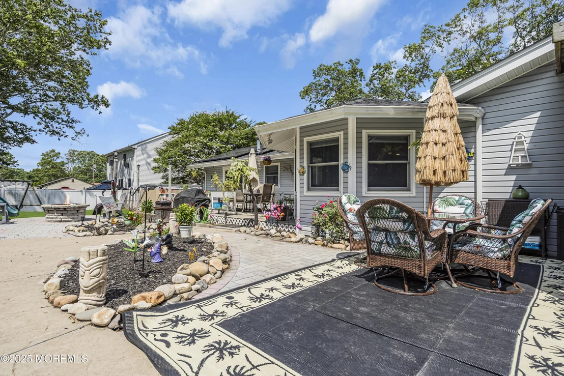 Photo of 110 4th Avenue