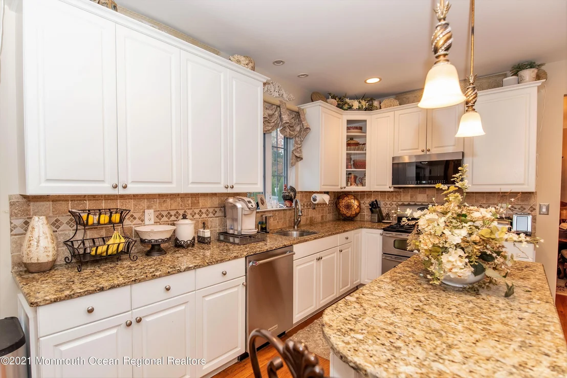 Photo of 607 Windcrest Court