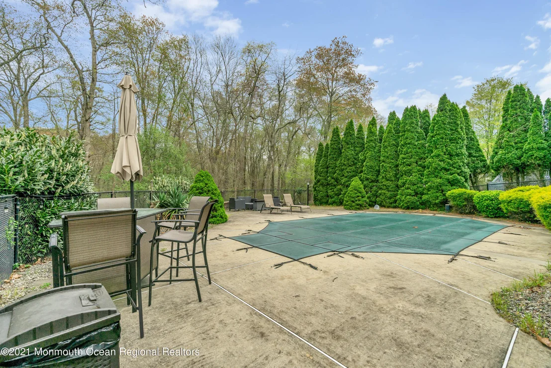 Photo of 7 River Edge Drive