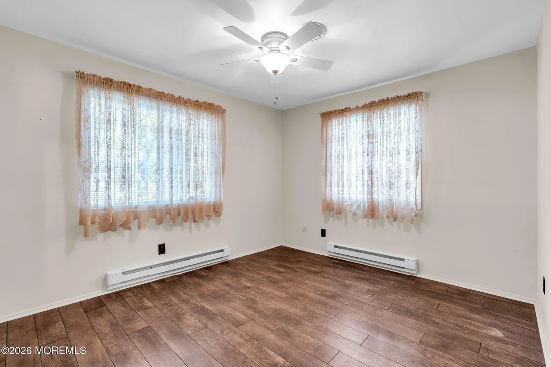 Photo of 14 Iowa Drive