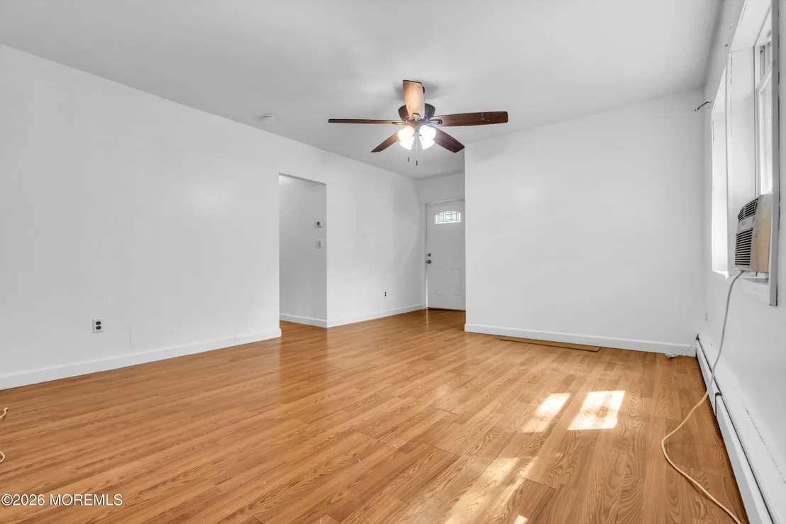 Photo of 381 Glenn Road