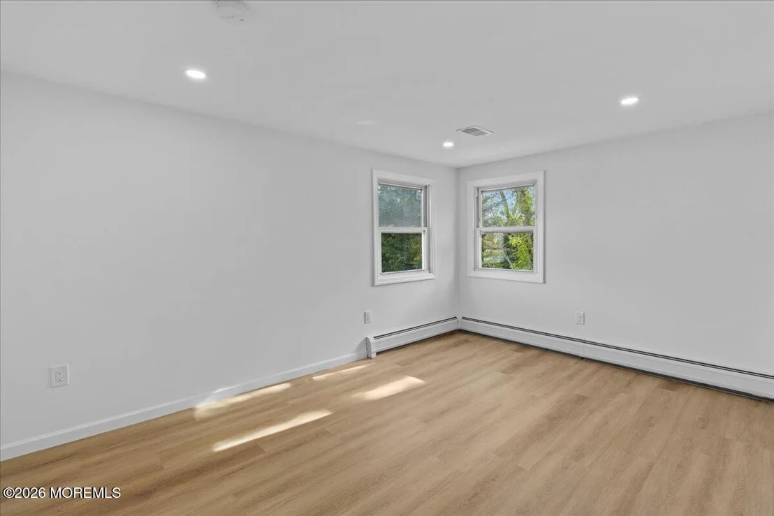 Photo of 353 Constitution Drive