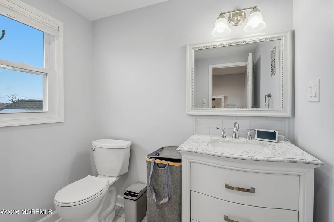 Photo of 933 Montauk Drive