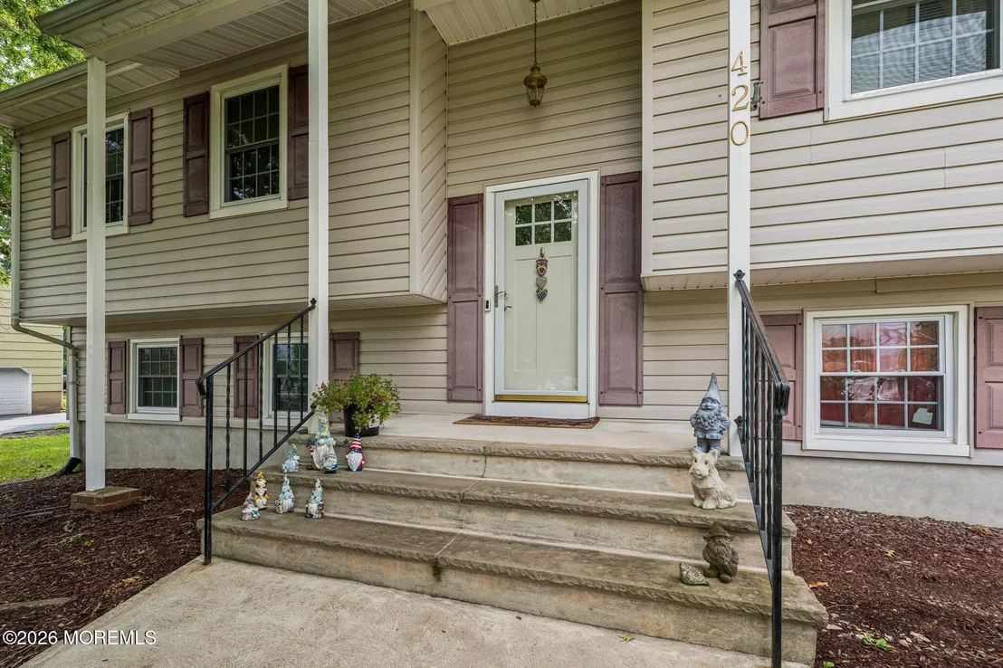 Photo of 420 Crestview Terrace