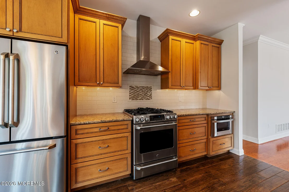 Photo of 1 Colonial Way