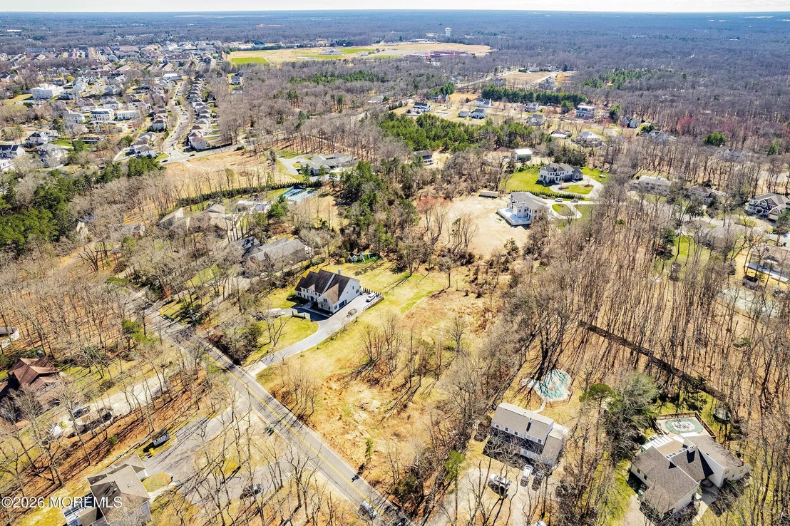 Photo of 496 Clearstream Road