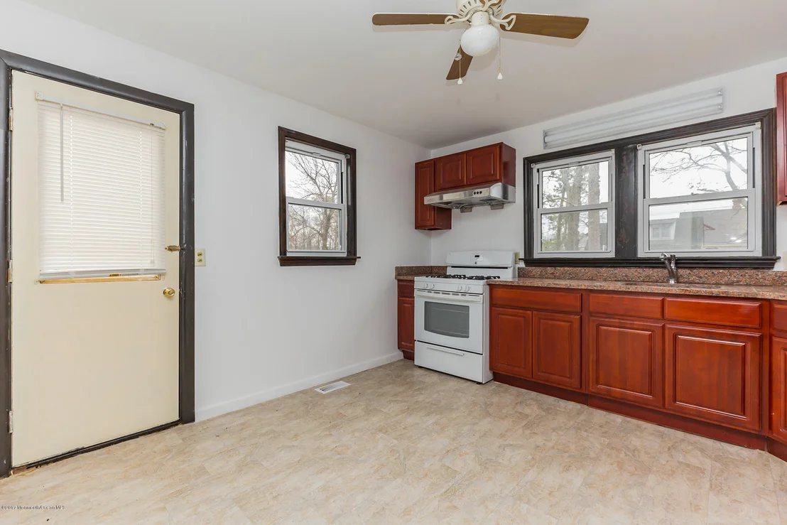 Photo of 511 Barber Avenue