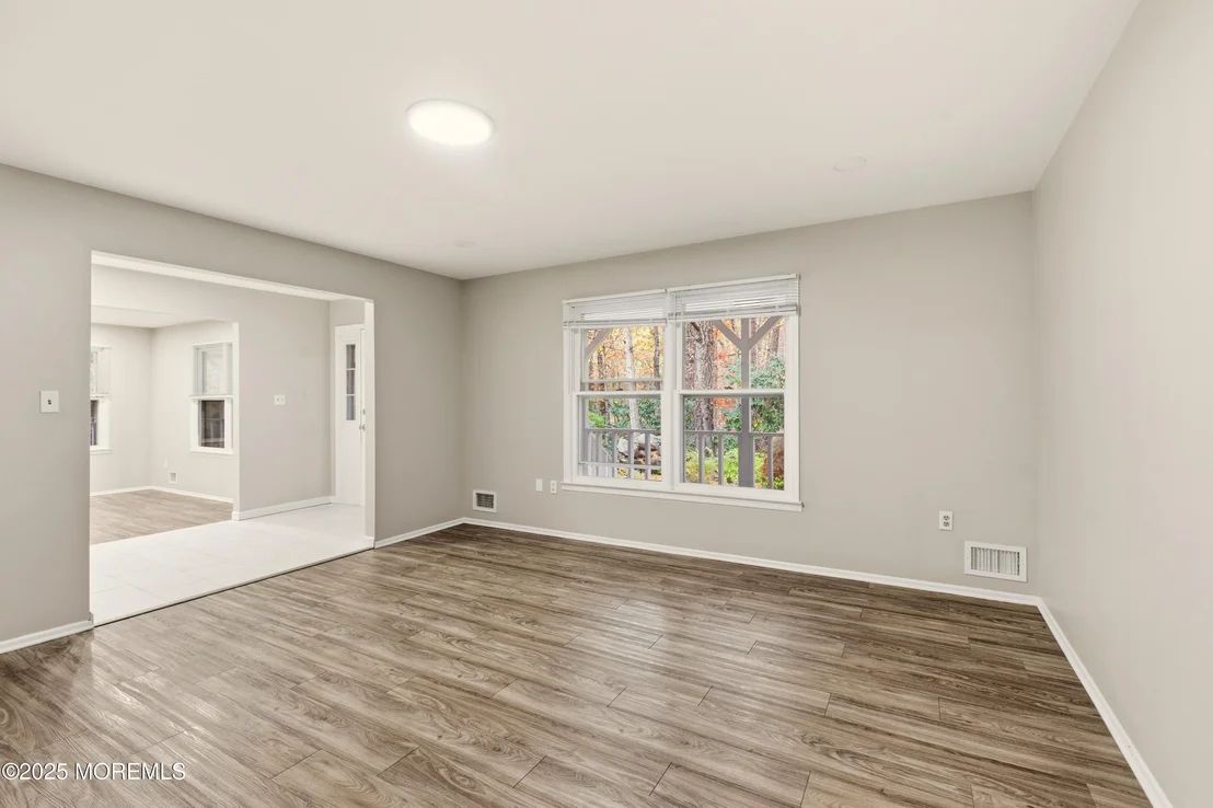 Photo of 683 Anderson Road