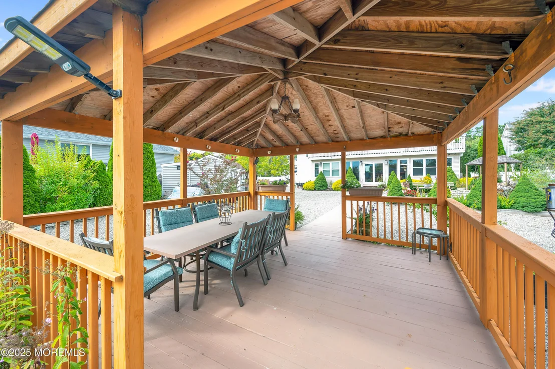 Photo of 741 S River Drive