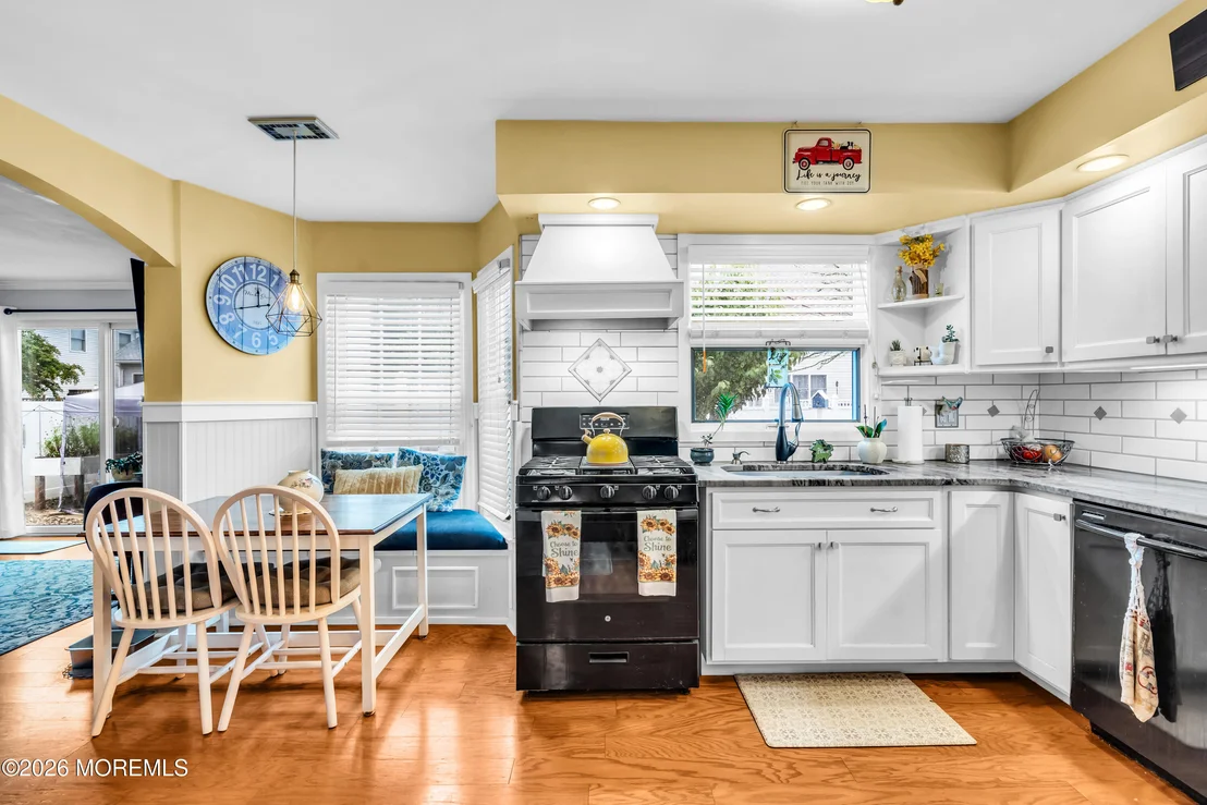 Photo of 3290 Long Point Drive