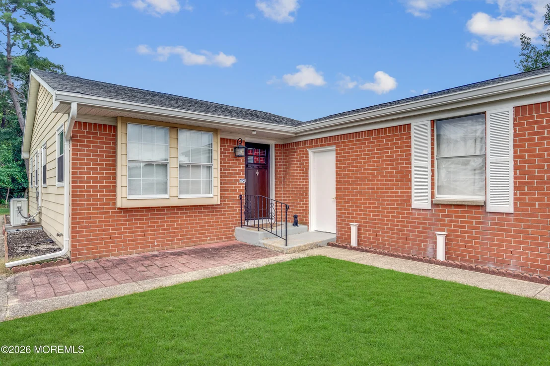 Photo of 21 Hudson Parkway