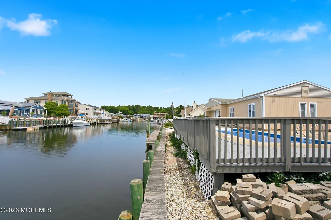 Photo of 1111 Uranus Court