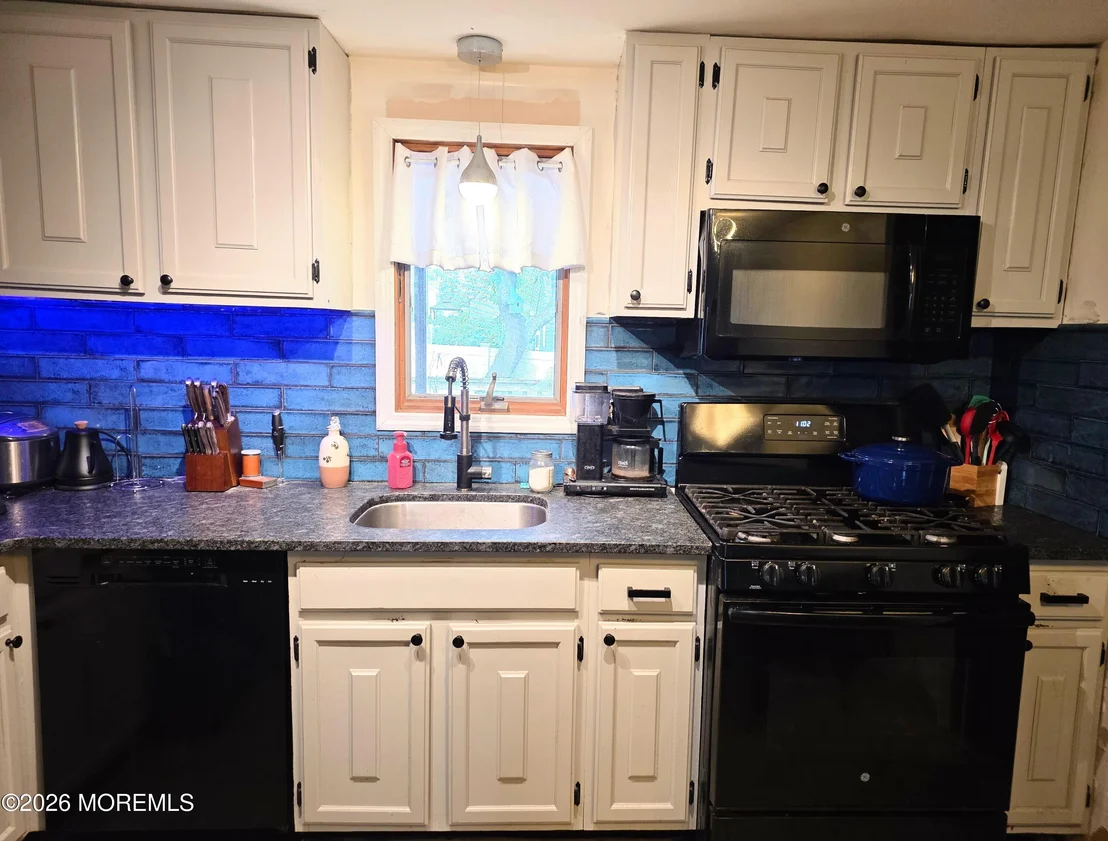 Photo of 1210 Taylor Lane