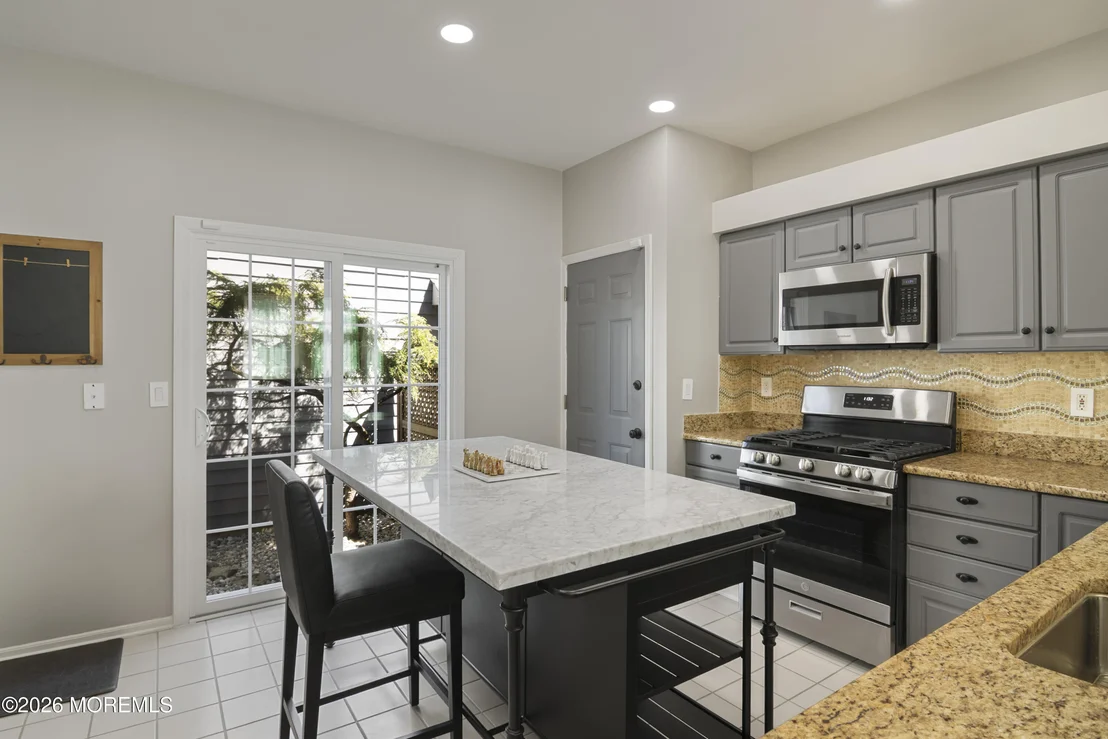 Photo of 22 Fairway Boulevard