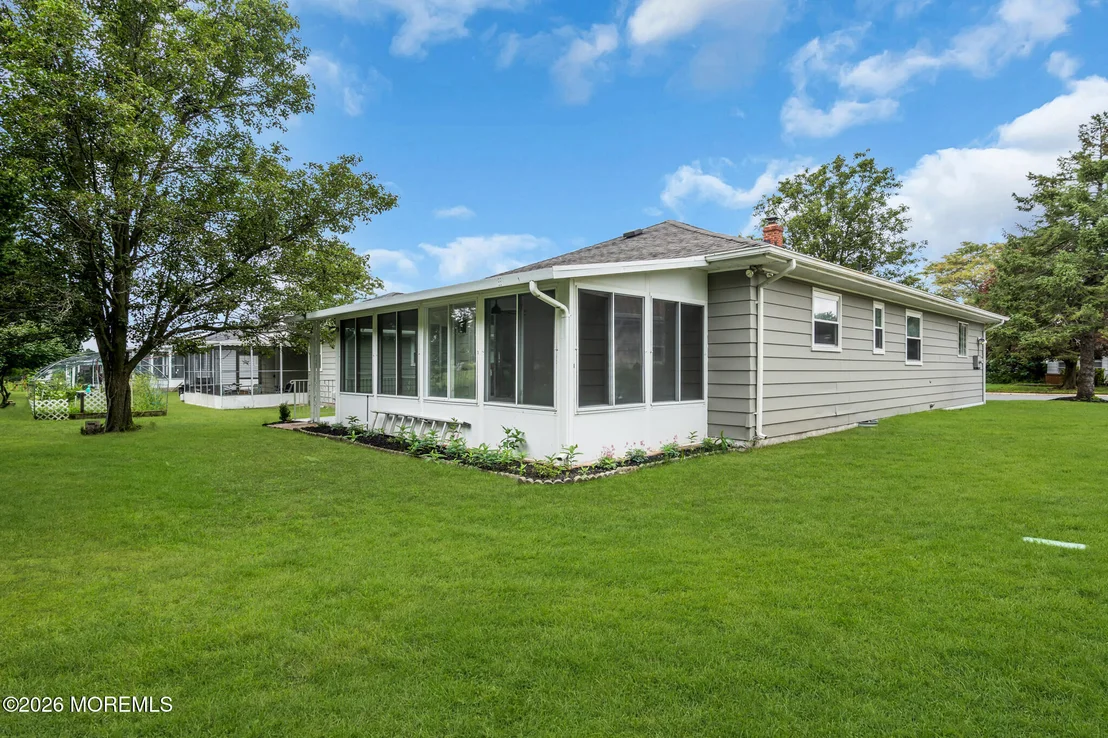 Photo of 331 Saint Thomas Drive
