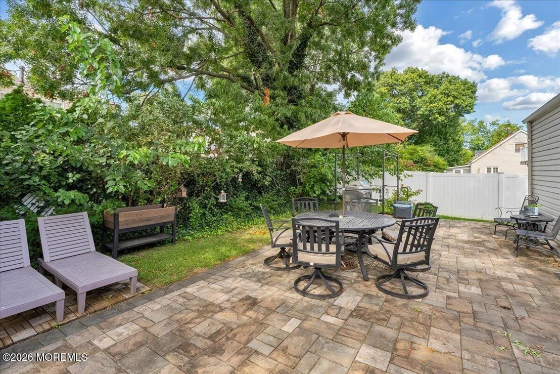 Photo of 48 Cresci Boulevard