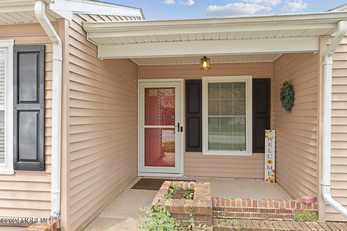 Photo of 2 Concord Circle