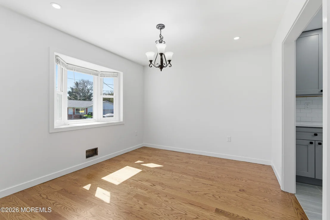 Photo of 52 Pomona Boulevard