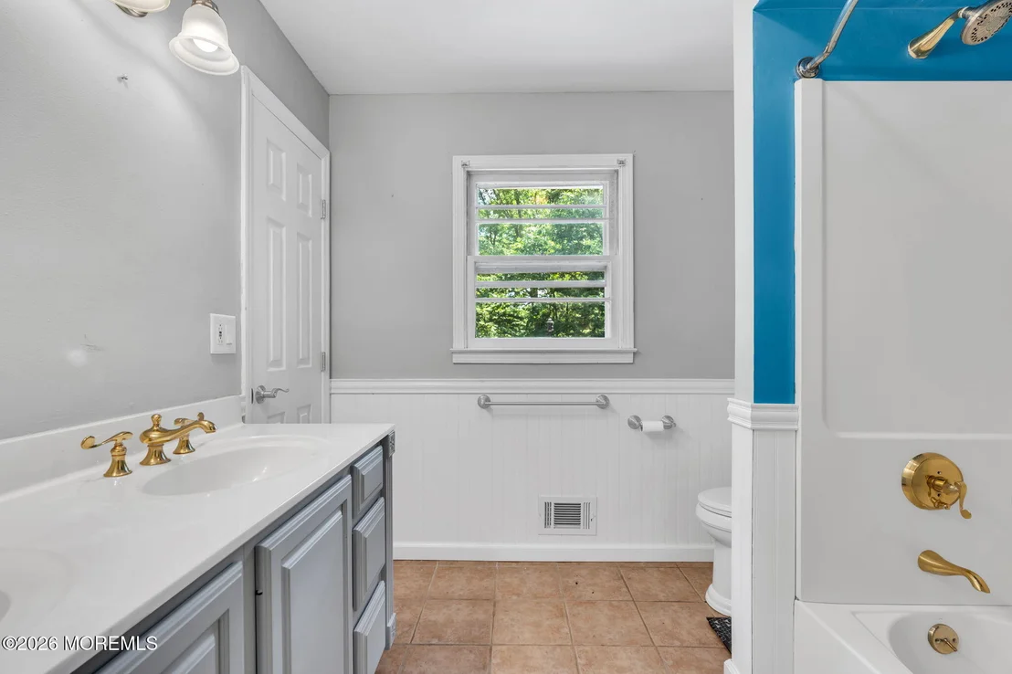 Photo of 114 Locust Avenue