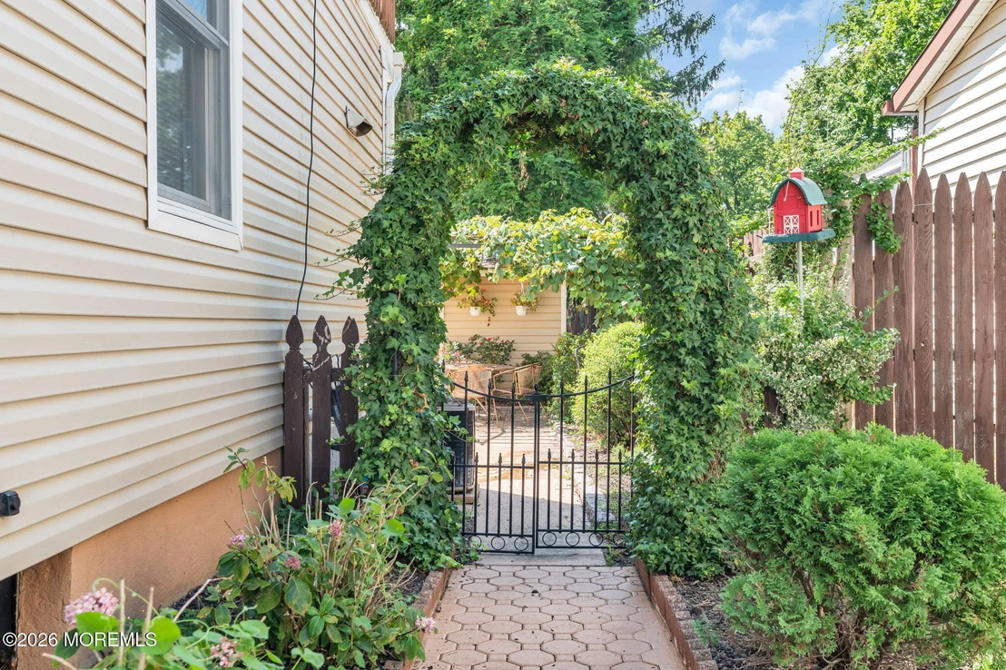 Photo of 74 Atlantic Avenue
