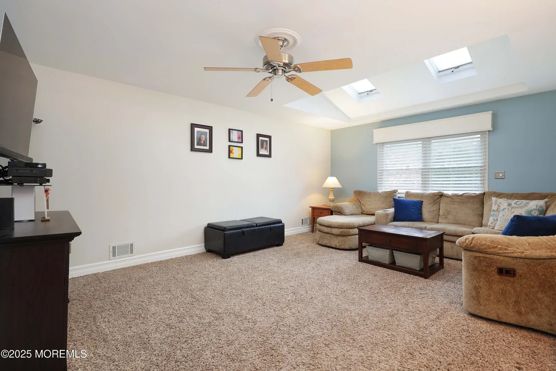 Photo of 2 Columbia Drive