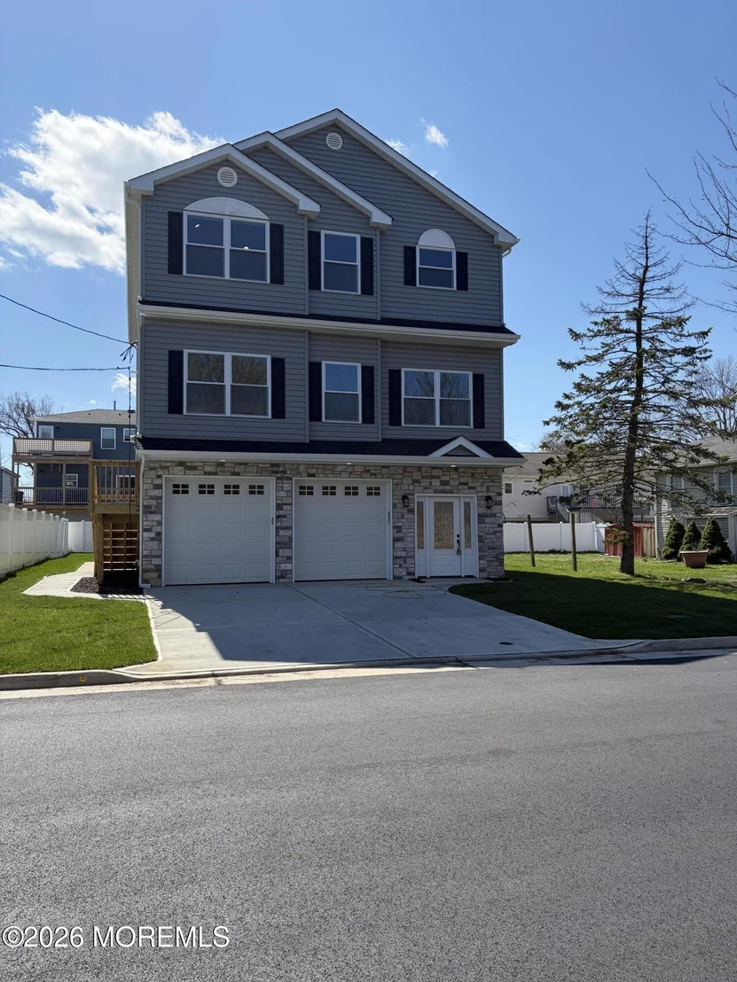 Photo of 720 7th Street