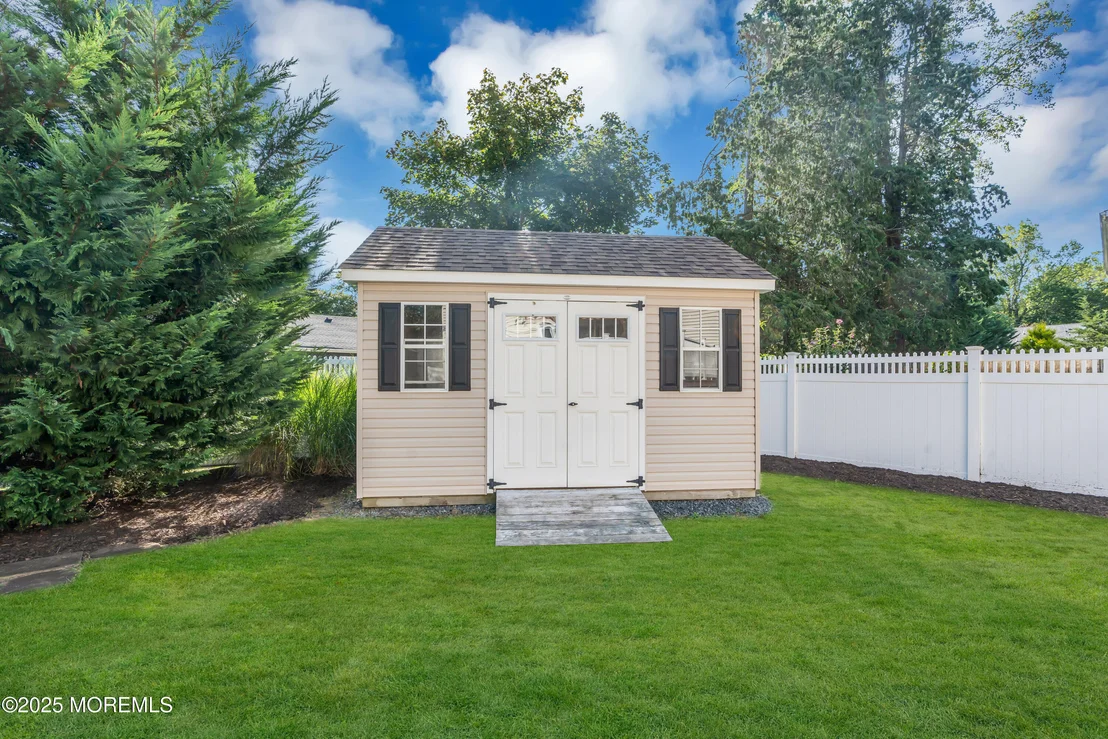 Photo of 818 Arthur Drive
