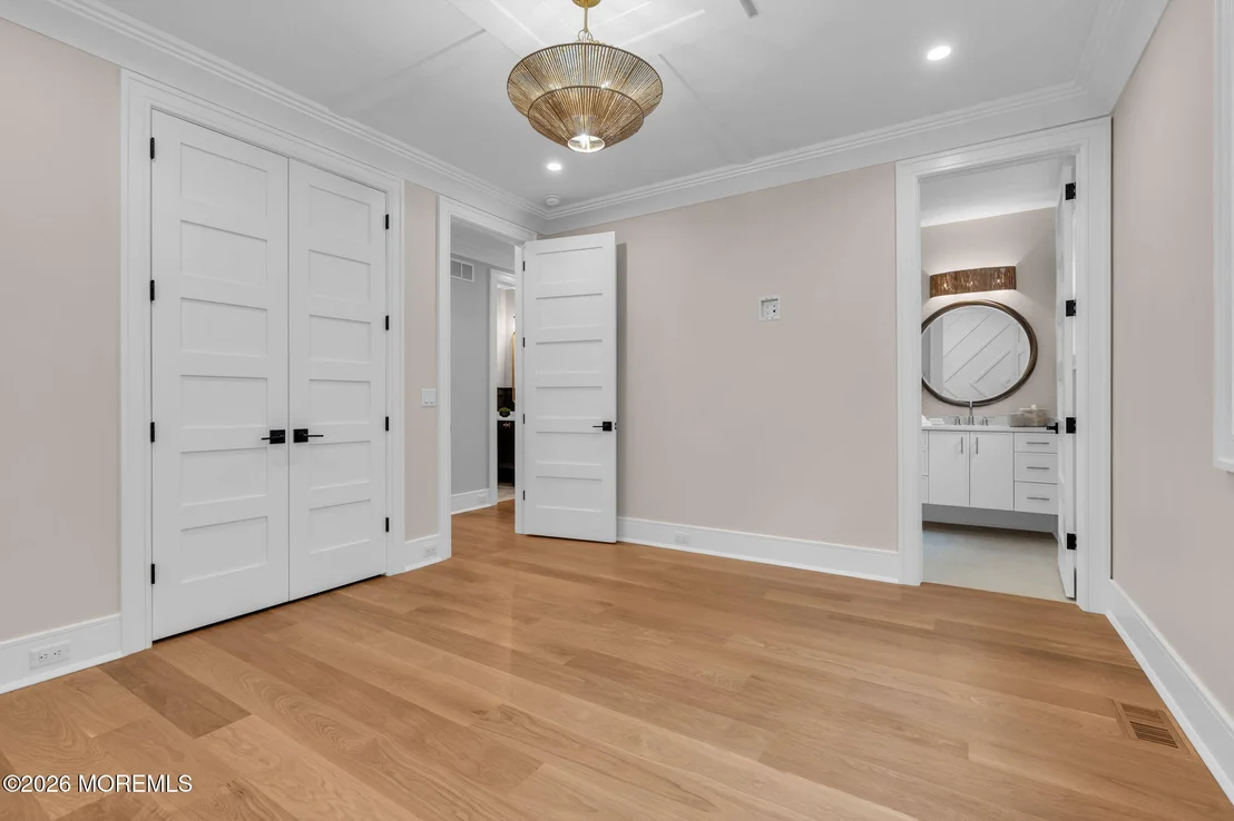 Photo of 151 Pershing Boulevard