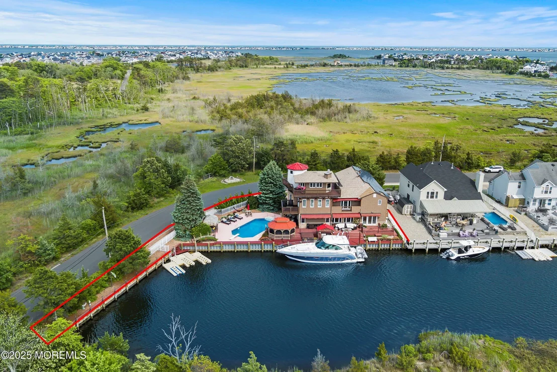 Photo of 54 Cedar Island Drive