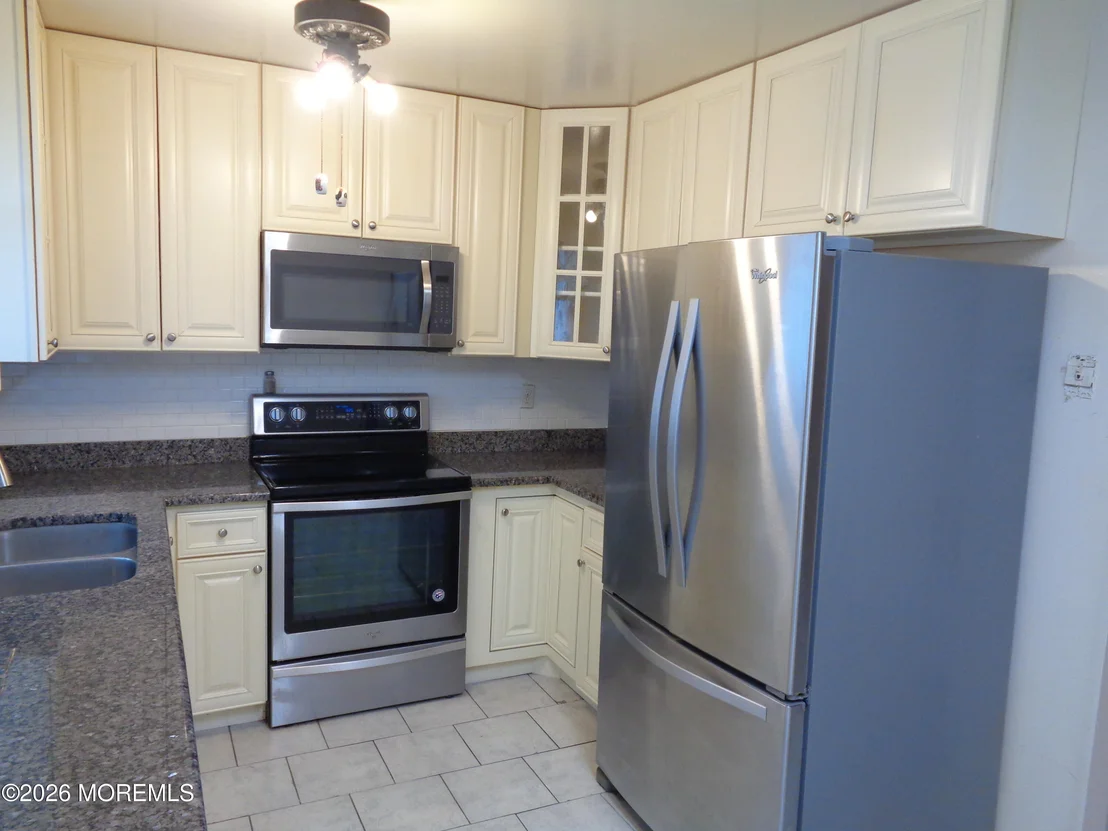 Photo of 608 B Willow Lane