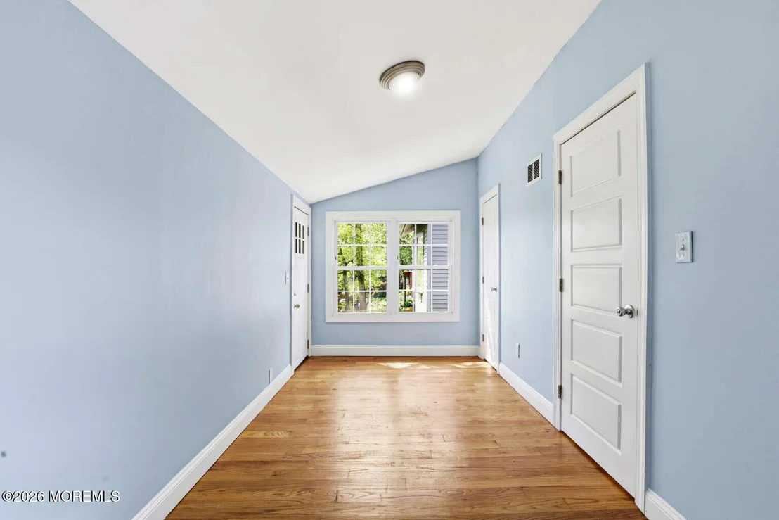 Photo of 8 Summit Road