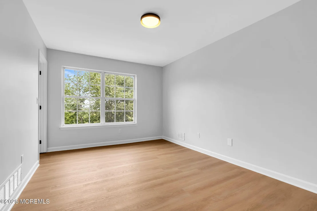 Photo of 610 Bayview Avenue