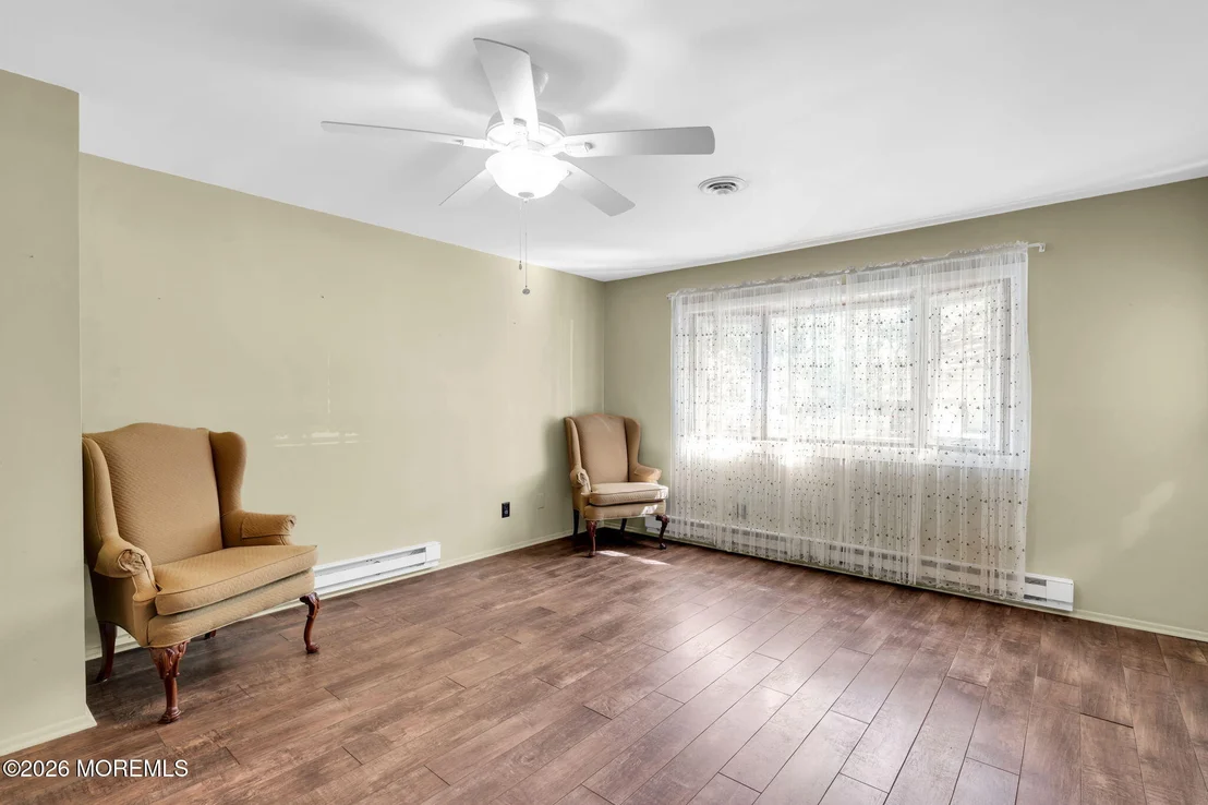 Photo of 14 Iowa Drive