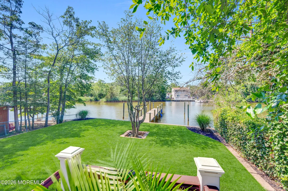 Photo of 741 Manor Drive