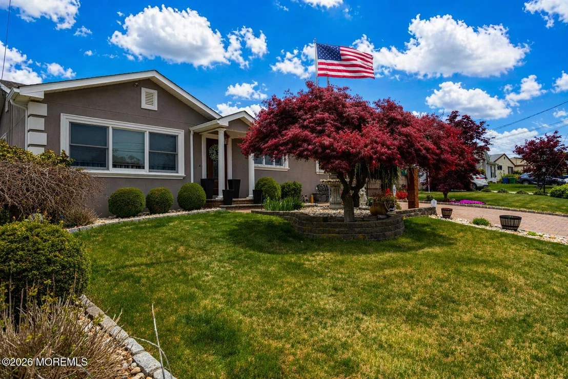 Photo of 95 Pinetree Drive